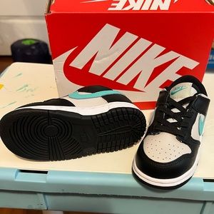 Nike dunk low size 7c light bone tropical mist